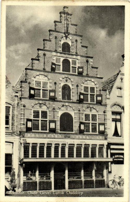 Alkmaar. Oude Gevel Luttik Ouddorp - vrouw fiets - 1962 gelo, Verzamelen, Ansichtkaarten | Nederland, Gelopen, Noord-Holland, 1960 tot 1980