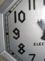 LaPaute Slaafklok met Pulsgever., Antiek en Kunst, Antiek | Klokken, Ophalen of Verzenden