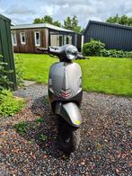 GTS Toscana Injectie scooter met 2541 km. Scooter loopt niet, Gebruikt, Benzine, Ophalen, Overige merken