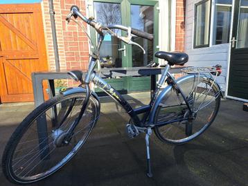 Damesfiets beschikbaar voor biedingen