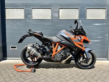 KTM 1290 SUPER DUKE GT (bj 2023) beschikbaar voor biedingen