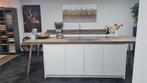 Showroomkeuken wit   uit 3 delen    Inclusief  siemens appar, Ophalen, Nieuw, Wit