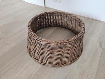 Rotan Kerstboomhuls beschikbaar voor biedingen