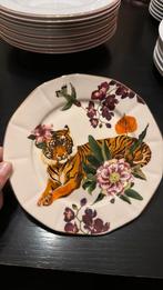 Bordje van Anthropologie, Ophalen