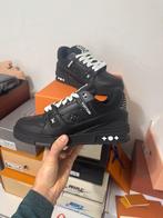 Louis Vuitton Trainer Black Embossed Monogram Sneaker, Ophalen of Verzenden, Nieuw, Zwart
