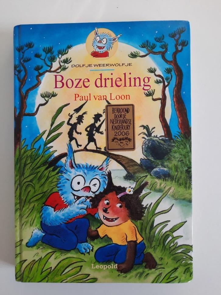 Boek: Dolfje Weerwolfje - Boze drieling van Paul van Loon, Boeken, Kinderboeken | Jeugd | onder 10 jaar, Zo goed als nieuw, Fictie algemeen