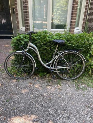 Fiets beschikbaar voor biedingen