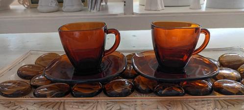 Franse Espresso VERECO kopjes en schoteltjes bruin glas, Huis en Inrichting, Keuken | Servies, Zo goed als nieuw, Kop(pen) en/of Schotel(s)