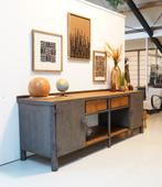 Industrieel dressoir, werkbank industrieel, industriele toon, Antiek en Kunst, Curiosa en Brocante, Ophalen of Verzenden