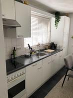 Keurige witte keuken + grijs werkblad incl. apparatuur, Huis en Inrichting, Keuken | Complete keukens, Ophalen, Gebruikt, Wit