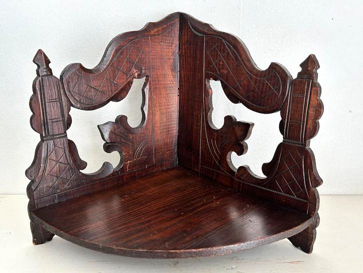 Vintage houtsnijwerk hoek console etagere, Huis en Inrichting, Woonaccessoires | Etagères, Gebruikt, Ophalen