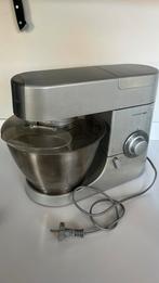 Kenwood keukenmachine + accessoires, Witgoed en Apparatuur, Keukenmixers, 4 liter of meer, Ophalen, Gebruikt, 3 snelheden of meer