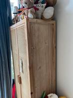 Grenenhouten Kledingkast met Rotan Deuren, Ophalen, 50 tot 100 cm, Zo goed als nieuw, 25 tot 50 cm