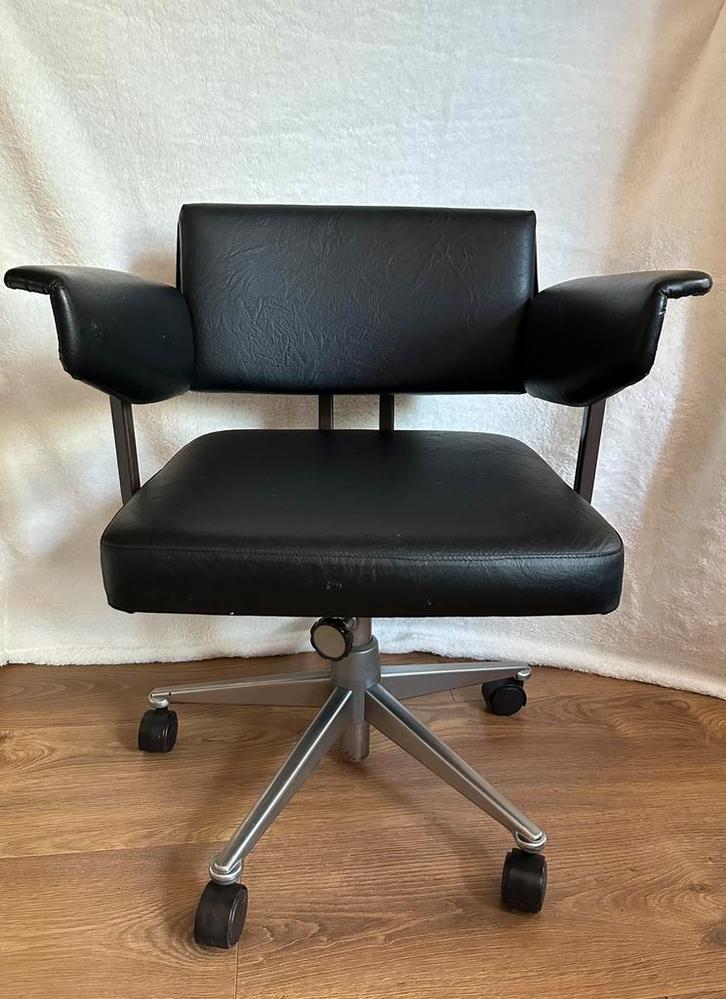 Ahrend de Cirkel bureaustoel ontwerp Friso Kramer voor €100, Huis en Inrichting, Bureaustoelen, Gebruikt, Bureaustoel, Zwart, Ophalen