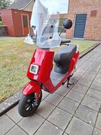 Te koop: Mooie elektrische scooter z.g.a.n., Fietsen en Brommers, Snorfietsen en Snorscooters, Elektrisch, Zo goed als nieuw, Ophalen