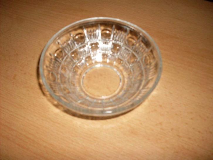 glazen bonbons/chocolade /nootjes schaaltje, Huis en Inrichting, Keuken | Servies, Gebruikt, Schaal of Schalen, Overige stijlen