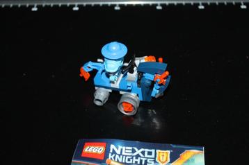 lego nexo knights motorpaard. 30377 beschikbaar voor biedingen