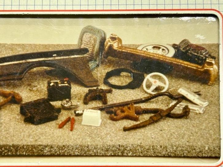 Schroot, garage/autoafval. 1/43. New, Hobby en Vrije tijd, Modelbouw | Auto's en Voertuigen, Nieuw, Auto, 1:32 tot 1:50, Overige merken