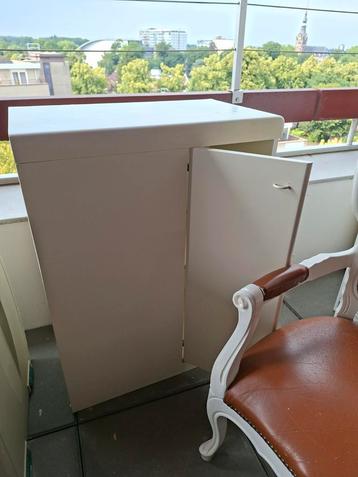 Gratis kast met één deur