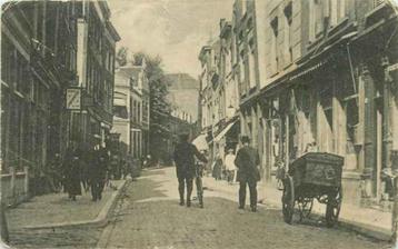 (301-108-055) Dordrecht Vriesestraat beschikbaar voor biedingen