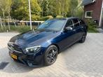 Mercedes-Benz E-Klasse E300 e 320pk 9G-TRONIC 2022 Blauw, Auto's, Automaat, Zwart, 4 cilinders, Blauw