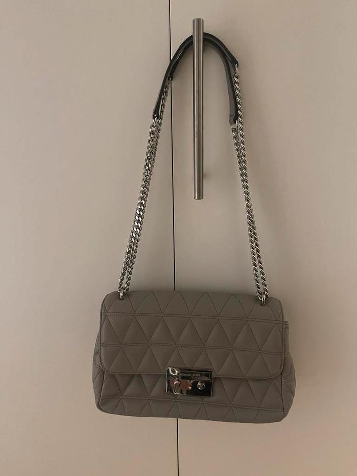 Michael Kors Schoudertas Grijs, Sieraden, Tassen en Uiterlijk, Tassen | Damestassen, Nieuw, Schoudertasje, Grijs, Ophalen of Verzenden