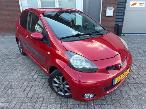 Toyota Aygo 1.0-12V Dynamic Navigator / Airco / Navi / 5DRS, Auto's, Toyota, Bedrijf, Te koop, Aygo, ABS, Airbags, Airconditioning