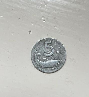 Oude Italiaanse munt uit 1952 met dolfijn en roer beschikbaar voor biedingen