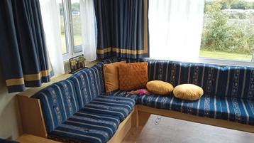 U bank voor chalet, caravan, overkapping of gewoon in huis, beschikbaar voor biedingen