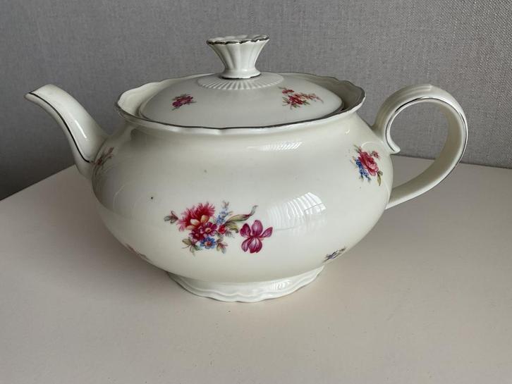 Mooie theepot, Huis en Inrichting, Keuken | Servies, Gebruikt, Overige typen, Overige stijlen, Porselein, Ophalen of Verzenden