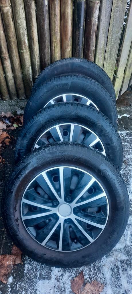 Continental Winterbanden 195/65 R15 5x114.3, Auto-onderdelen, Banden en Velgen, Banden en Velgen, Winterbanden, 15 inch, 195 mm