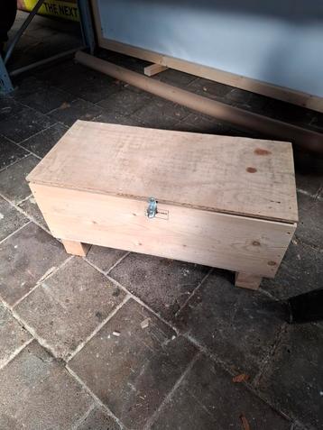 Houten kisten te koop 5 stuks beschikbaar voor biedingen