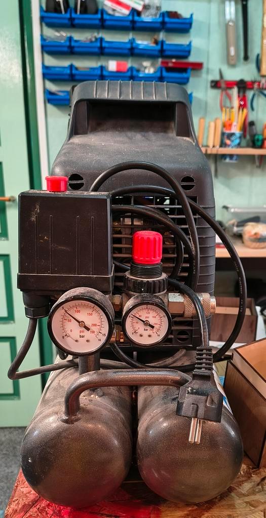Compressor - Goed Onderhouden, Doe-het-zelf en Verbouw, Compressors, Mobiel, Ophalen