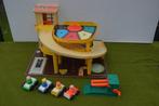 Vintage Fisher Price Garage / Parking Ramp - Service Centre, Kinderen en Baby's, Speelgoed | Fisher-Price, Speelset, Gebruikt