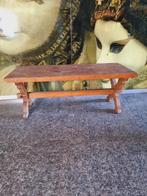 Prachtige (klooster) tafel, Ophalen