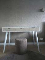 Bureau van Leenbakker, Ophalen, Zo goed als nieuw, Bureau