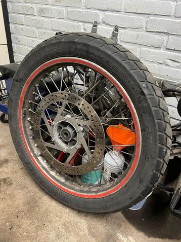 Set velgen incl. Banden en remschijven BMW f650 funduro/st beschikbaar voor biedingen