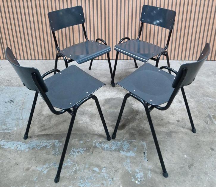 11 x Schoolstoelen kantine horeca stoelen Zuiver stijl, Huis en Inrichting, Stoelen, Zo goed als nieuw, Vijf, Zes of meer stoelen
