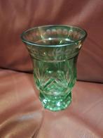 Boheemse Kristal Vaas - Groen, Antiek en Kunst, Ophalen of Verzenden