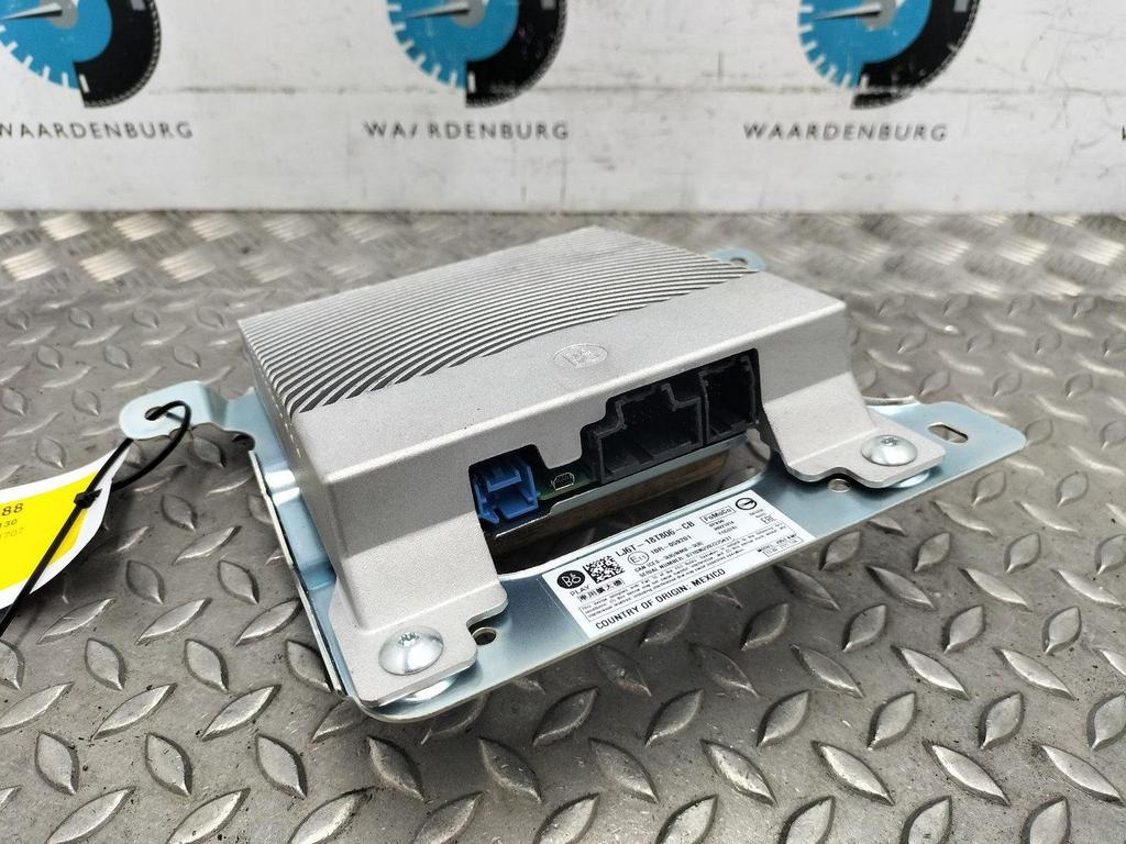 FORD KUGA ST-LINE BLACK EDITION PHEV RADIO 2022, Ophalen of Verzenden, Gebruikt, Stiba lid