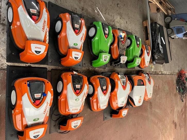 Partij Stihl robotmaaiers rmi422 imow 5 mi422, Tuin en Terras, Robotmaaiers, Gebruikt, 20 tot 25 cm, Met regensensor, Ophalen