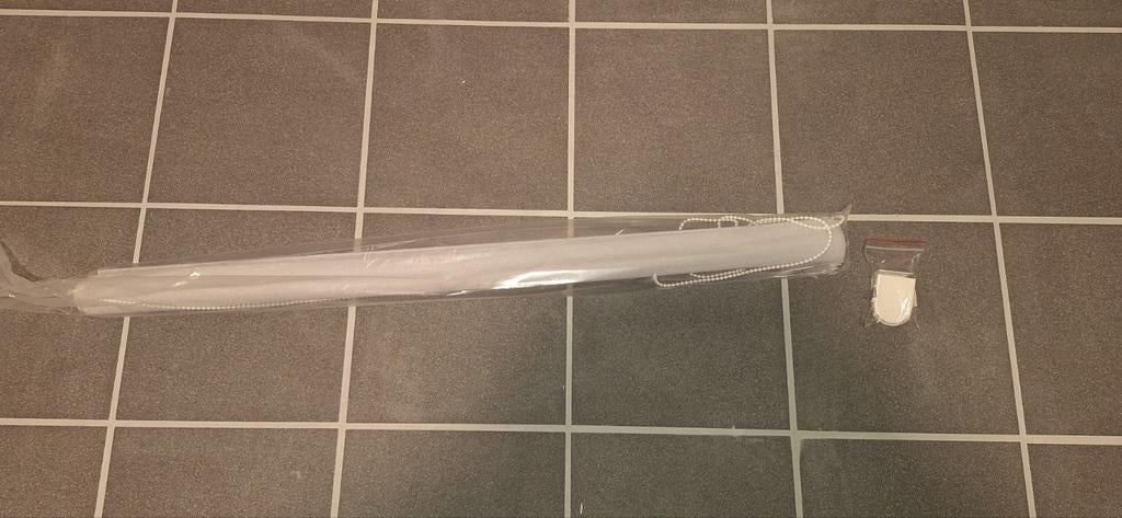 Grijs rolgordijn, Ophalen, Zo goed als nieuw, Grijs