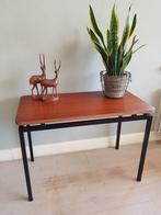 Teak Bijzettafel in de stijl van Pastoe - Vintage jaren 70, Huis en Inrichting, Tafels | Bijzettafels, 45 tot 60 cm, Gebruikt