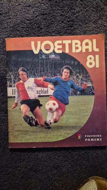 Voetbal verzamelboek Panini voetbal 81  beschikbaar voor biedingen