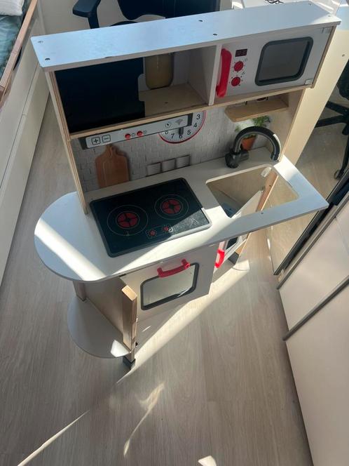 Gratis Speelkeuken licht geluid werkt, kast zelf kapot, Kinderen en Baby's, Speelgoed | Speelkeukens, Gebruikt, Hout, Ophalen