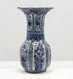 Boch vaas met Delfs Blauw motief, Ophalen of Verzenden