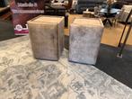 Nachtkastjes Champagne stof 2x €199, Direct/leverbaar E-7128, Ophalen, Minder dan 45 cm, Nieuw, 55 tot 70 cm