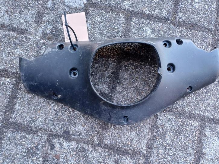 Peugeot speedfight onderkap stuur gebruikt, Fietsen en Brommers, Brommeronderdelen | Scooters, Gebruikt, Peugeot, Kap, Ophalen of Verzenden