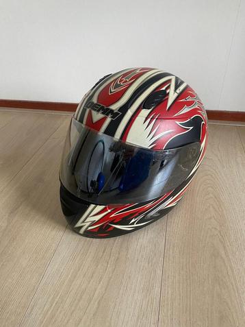 Motorhelm beschikbaar voor biedingen
