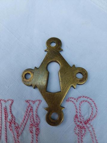 Sleutelplaat messing - 5 x 6,5 cm beschikbaar voor biedingen